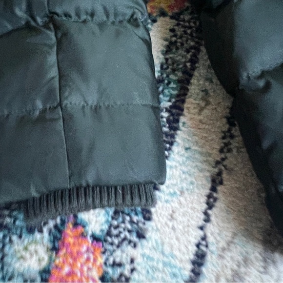 Vince Camuto Women's Green Down Filled Parka with Faux Fur Trim Hood medium - Picture 5 of 12